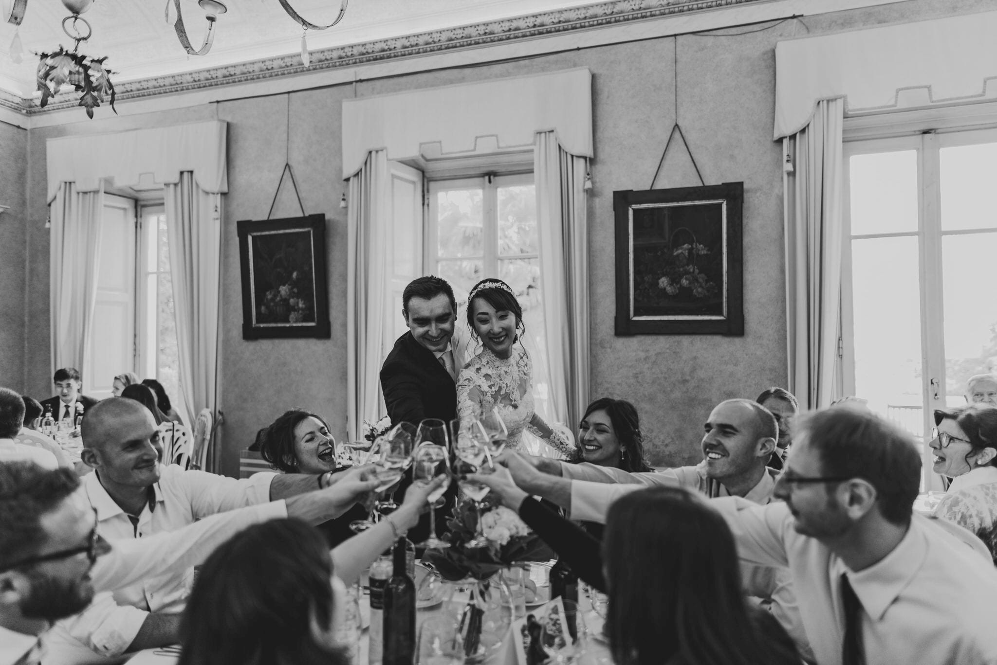 Matrimonio Wedding Photographer Paolo Lamperti Milano Varese Como Lake Destination Wedding Elegante Matrimonio a Villa Parravicini sposa każakistan brindisi