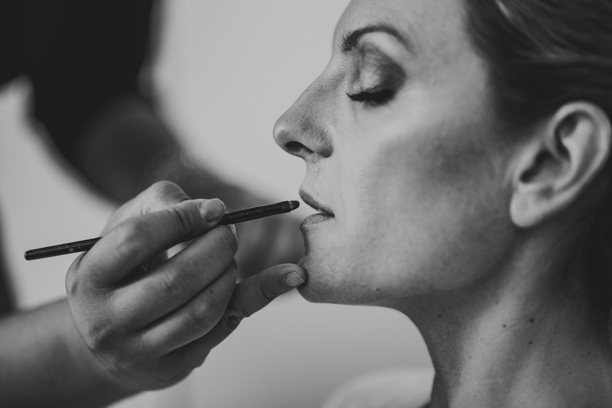 Paolo Lamperti Fotografo Photographer Reportage Matrimonio Camp di Cent Pertigh preparazione sposa