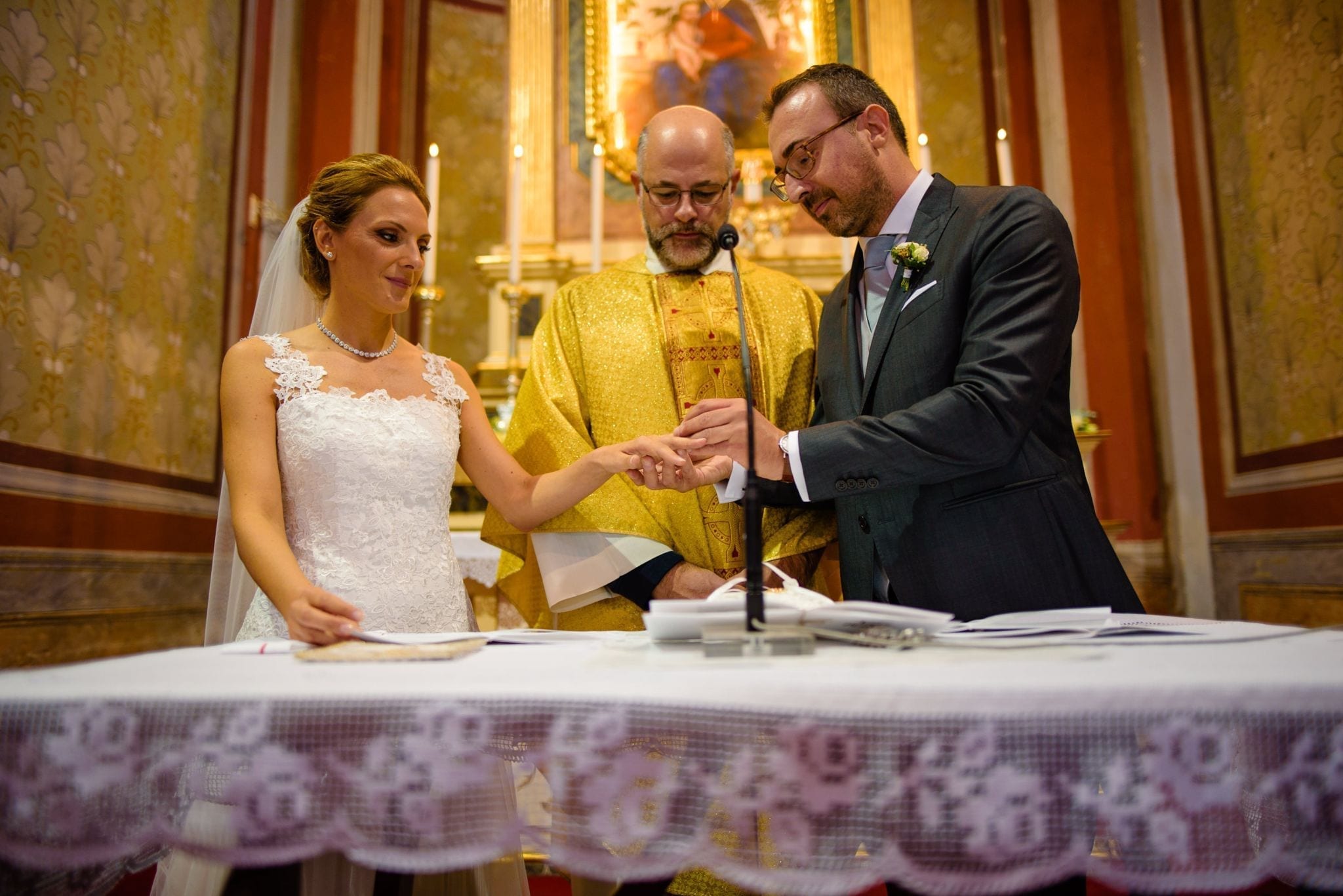 Paolo Lamperti Fotografo Photographer Reportage Matrimonio Camp di Cent Pertigh celebrazione cerimonia chiesa