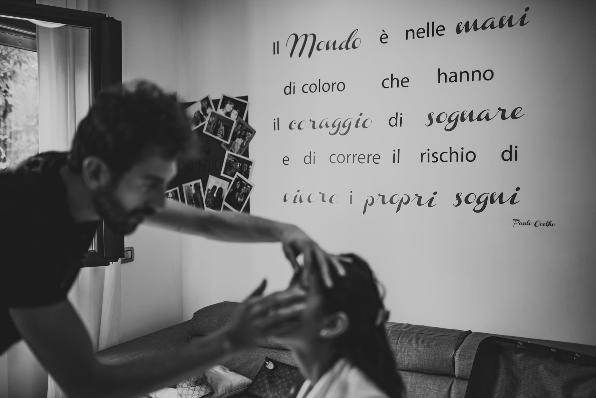 Fotografo Matrimonio Elegante a Villa Monte Morone preparazione sposa