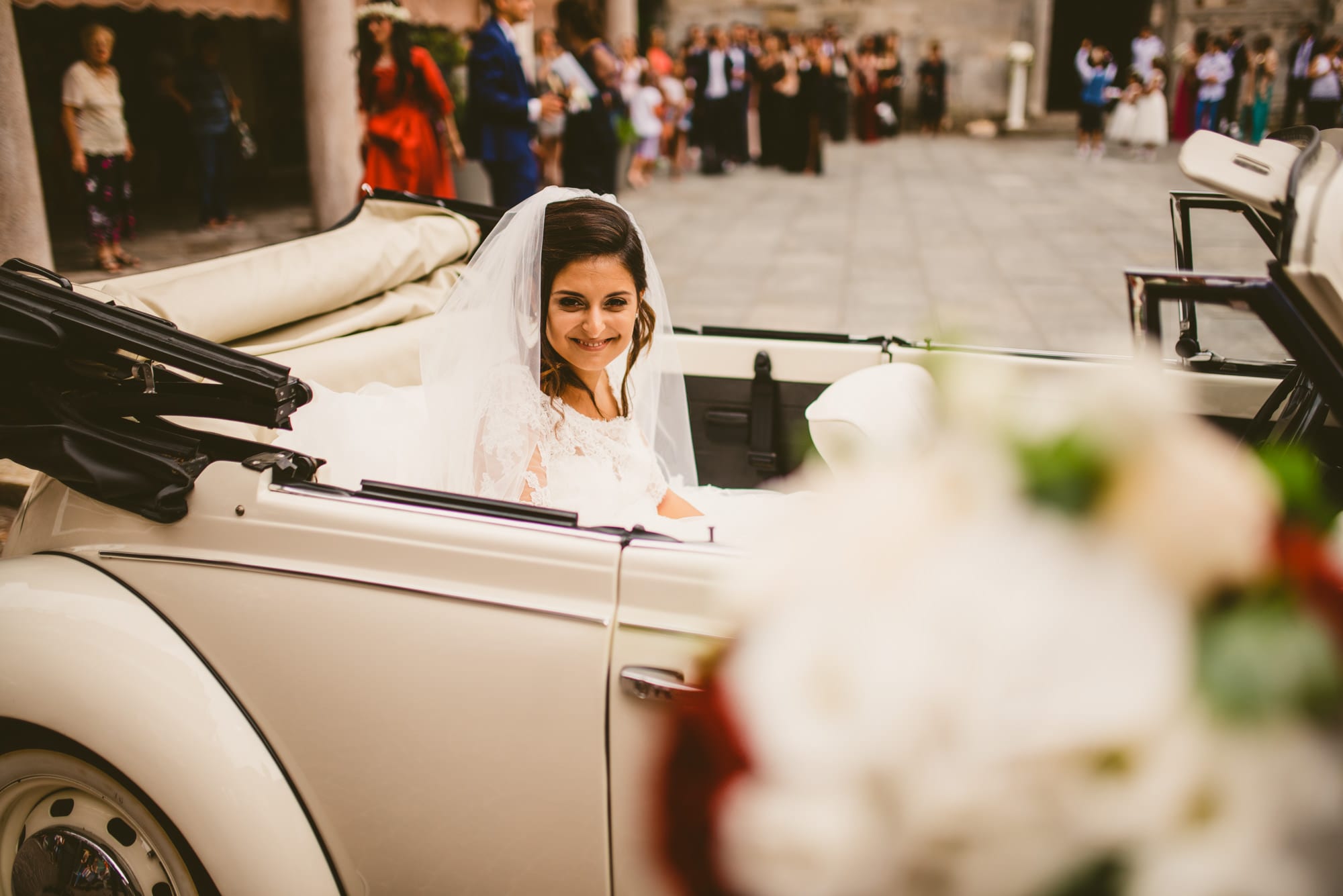 Fotografo Matrimonio Elegante a Villa Monte Morone cerimonia chiesa