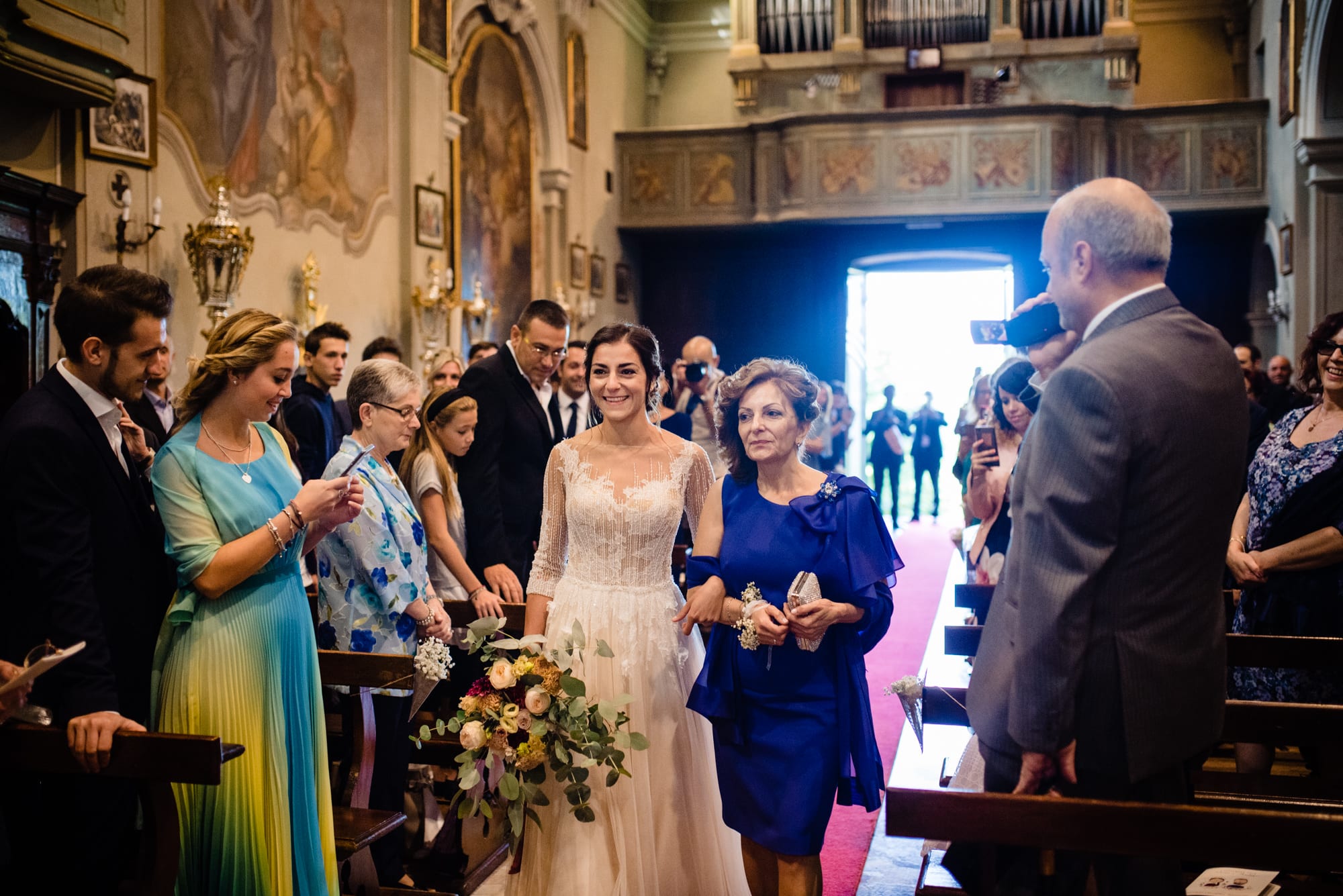 Raffinato Matrimonio Castello Cernusco Lombardone ingresso sposa
