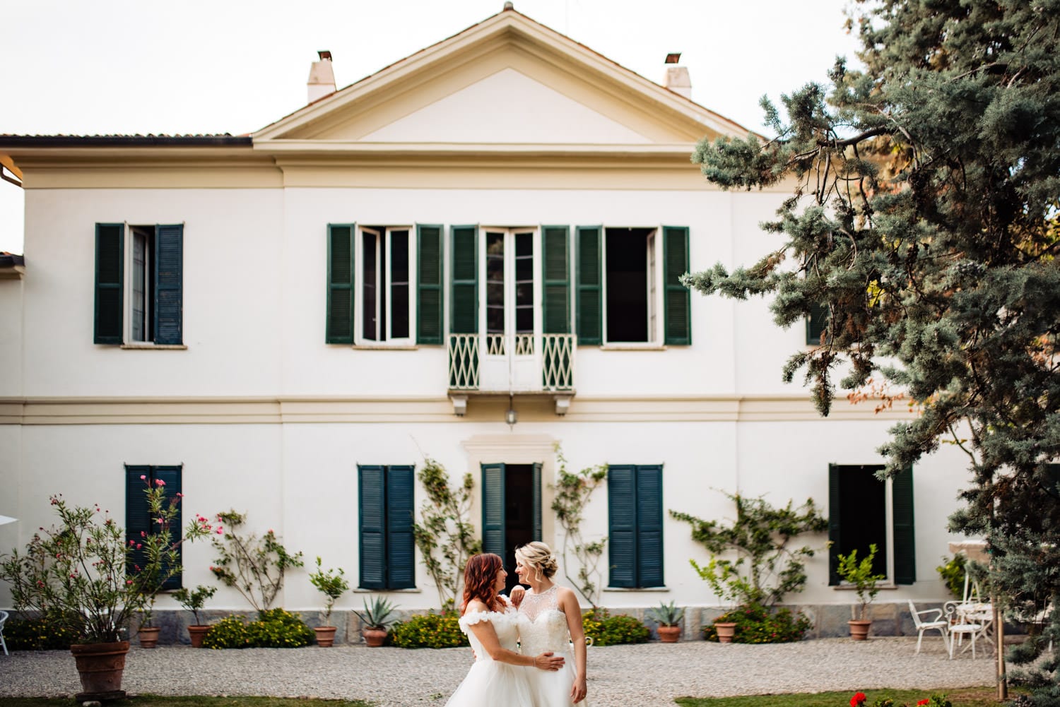 matrimonio varese erba milano saronno villa samesex gay intimo romantico elegante fotografo artistico reportage lamperti ritratto spose
